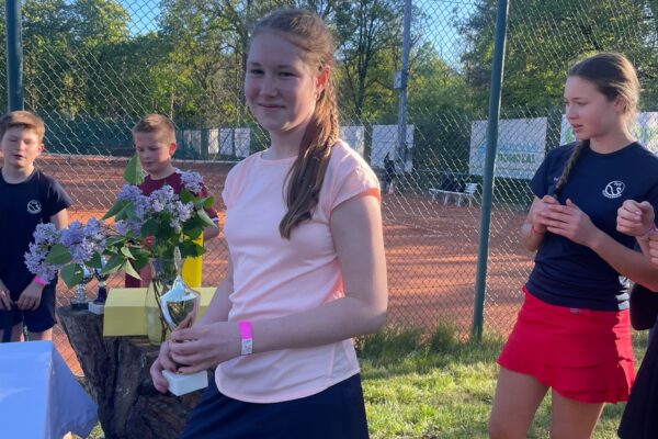 ED7AD6CA-CD7C-4C20-9F95-1366A6D443C8